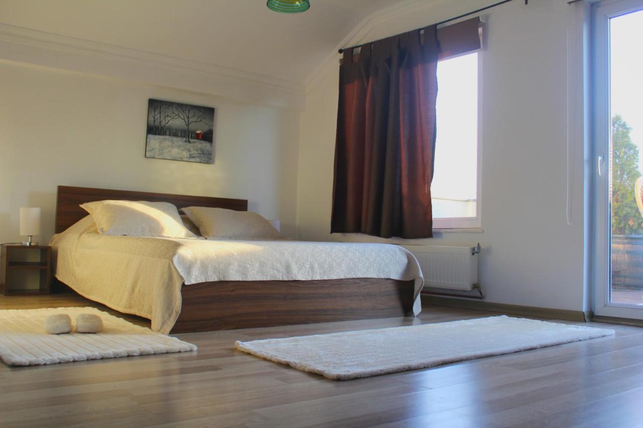 Hotel Kika Pristina Kültér fotó